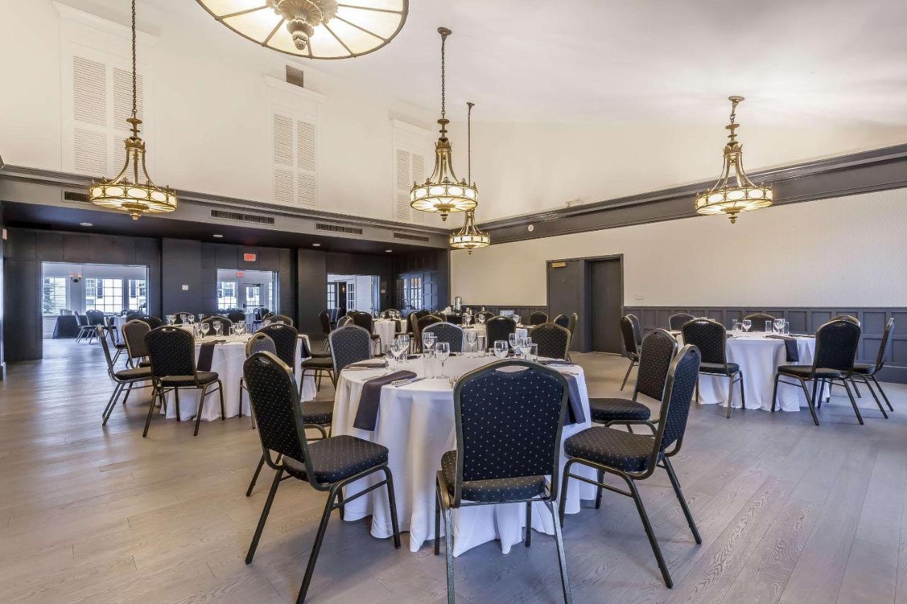 The Aurora Inn Hotel And Event Center Kültér fotó