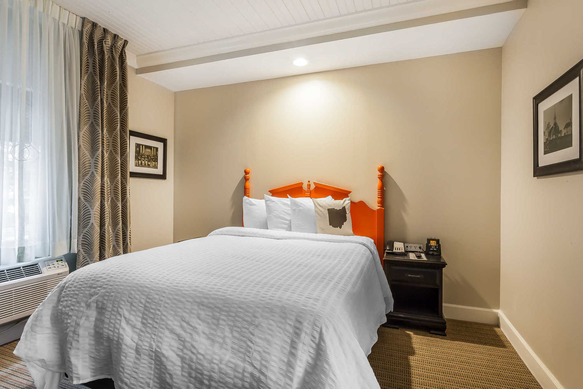 The Aurora Inn Hotel And Event Center Szoba fotó