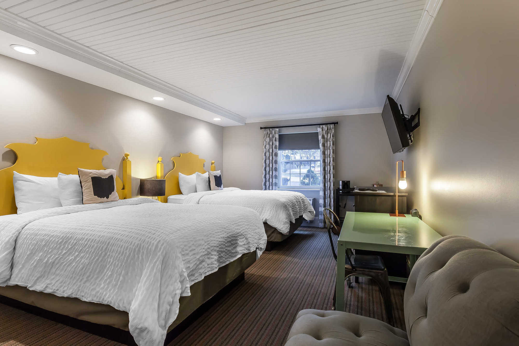 The Aurora Inn Hotel And Event Center Szoba fotó